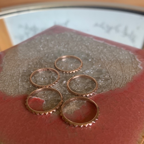 Stackable tiny rings - Picture 1 of 1